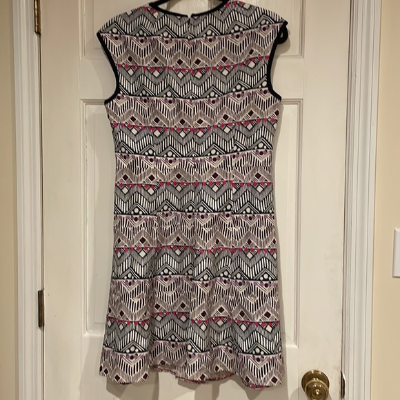 Abstract Print Dress - Picture 3 of 8